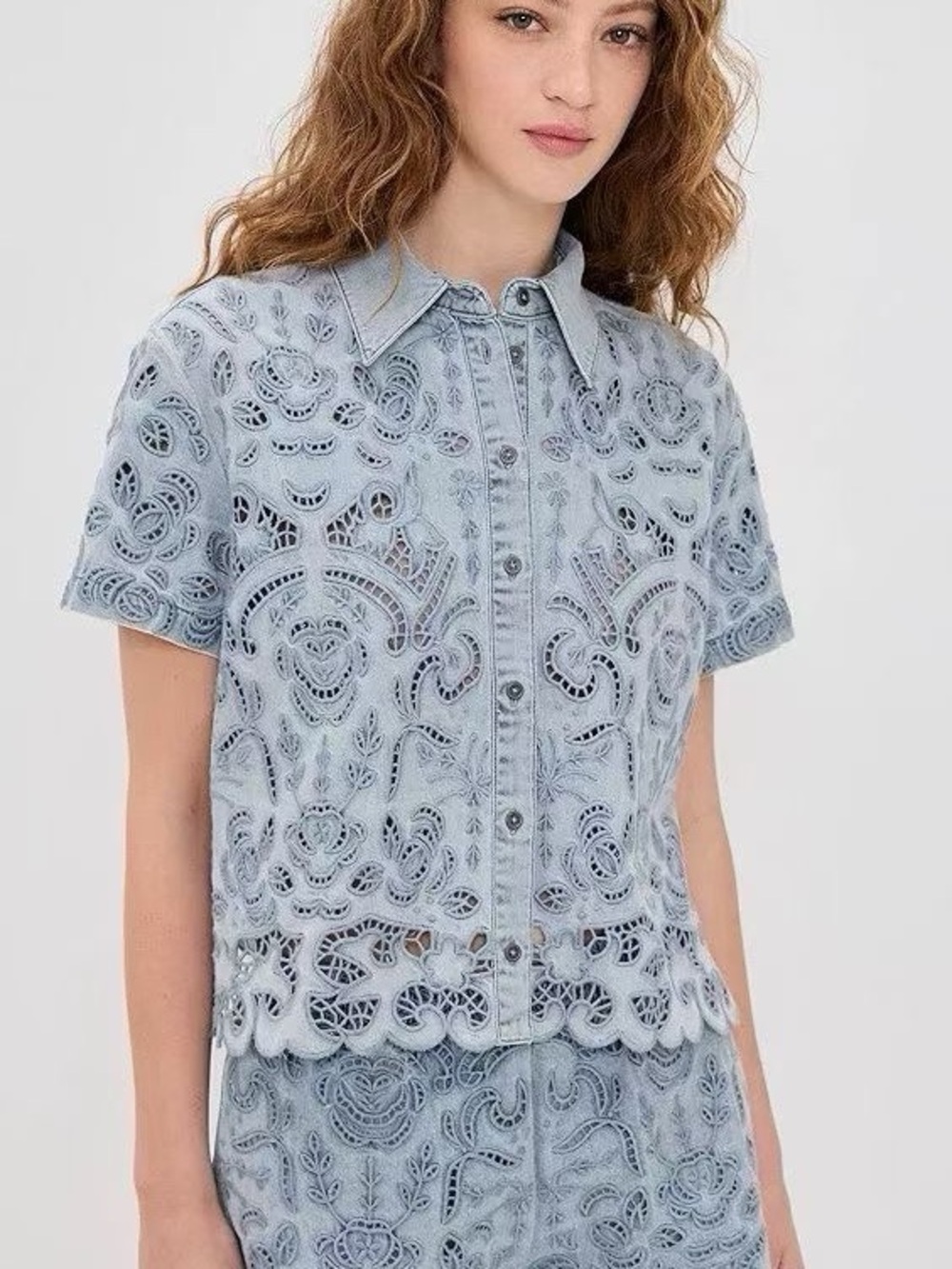 NWOT Alice + Olivia Scalloped Lace Button-Down Shirt in Blue, Size XS/S/M/L/XL
